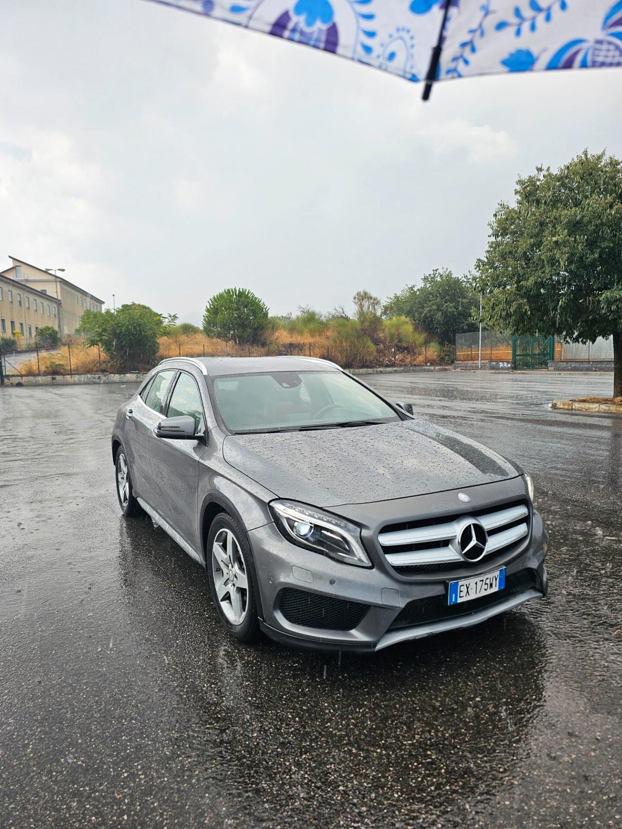 Mercedes-benz GLA 200d Automatic 4Matic Premium AMG