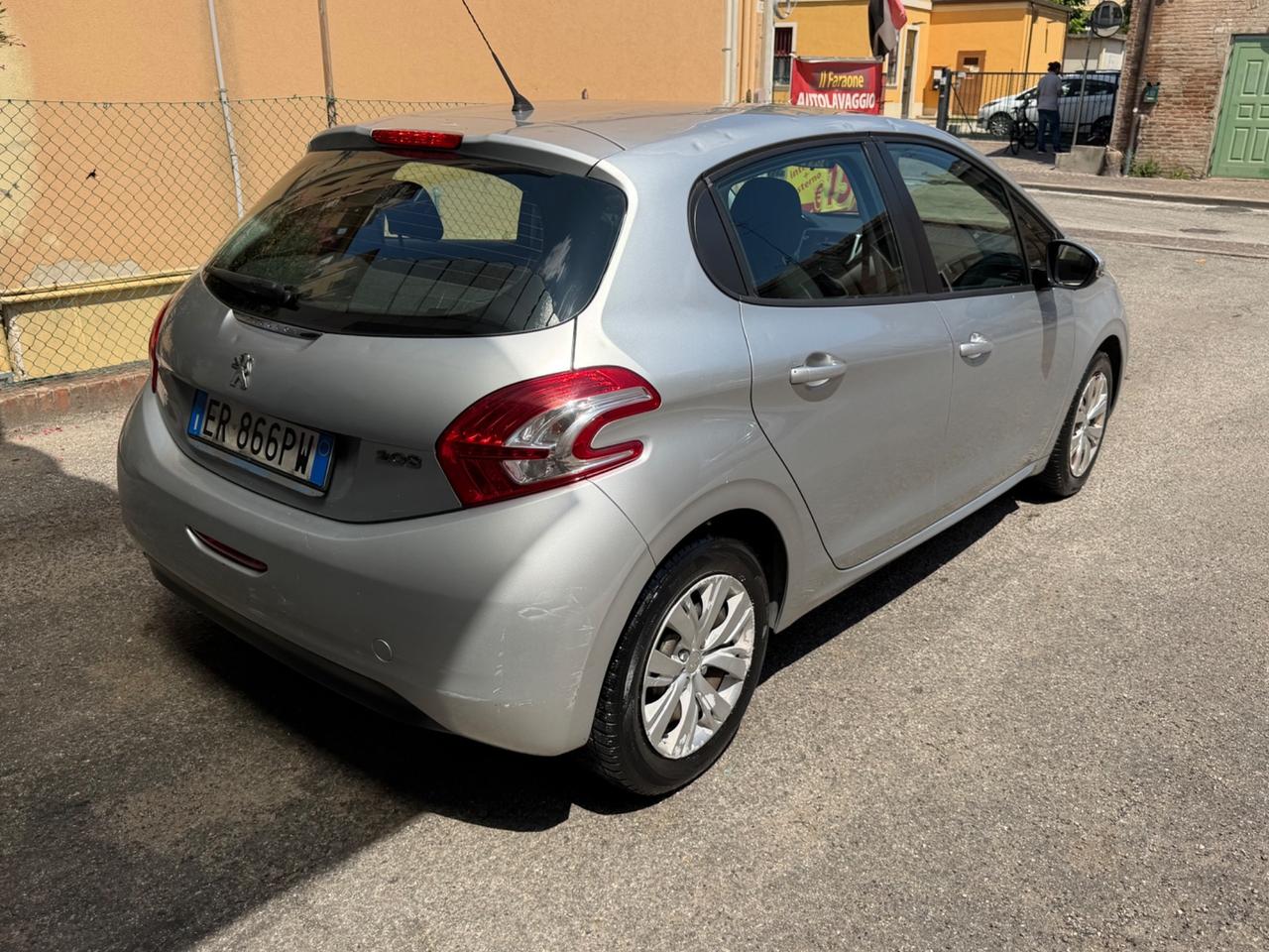 Peugeot 208 1.2 VTi 82 CV 5 porte Access