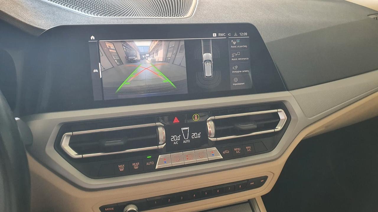 Bmw 330e xDrive Touring Advantage
