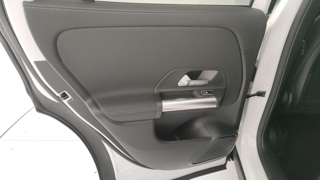 Mercedes-Benz GLA 200 d automatic