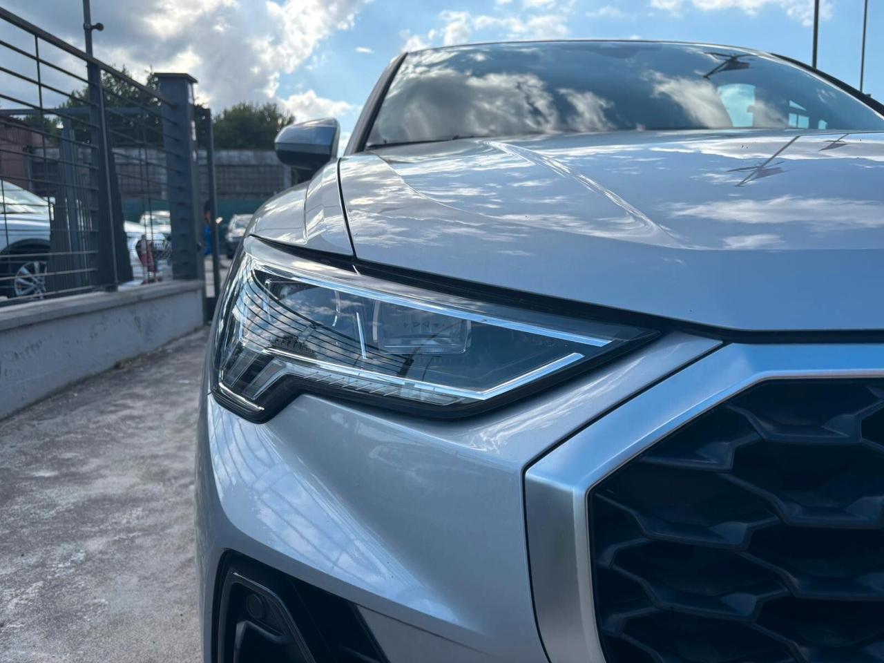 Audi Q3 35 TFSI Business Advanced