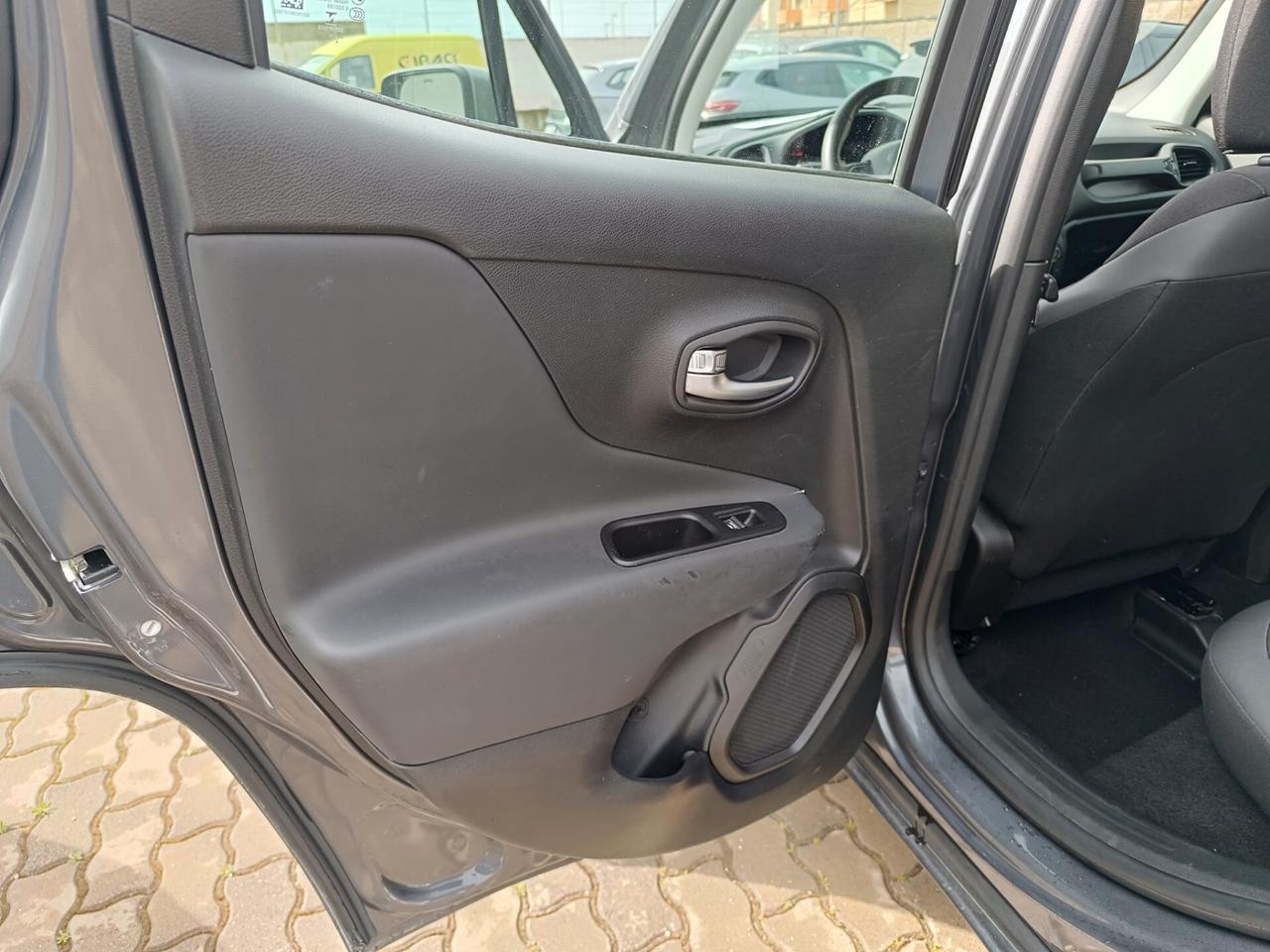 Jeep Renegade 1.3 T4 190CV PHEV 4xe AT6 Business Plus