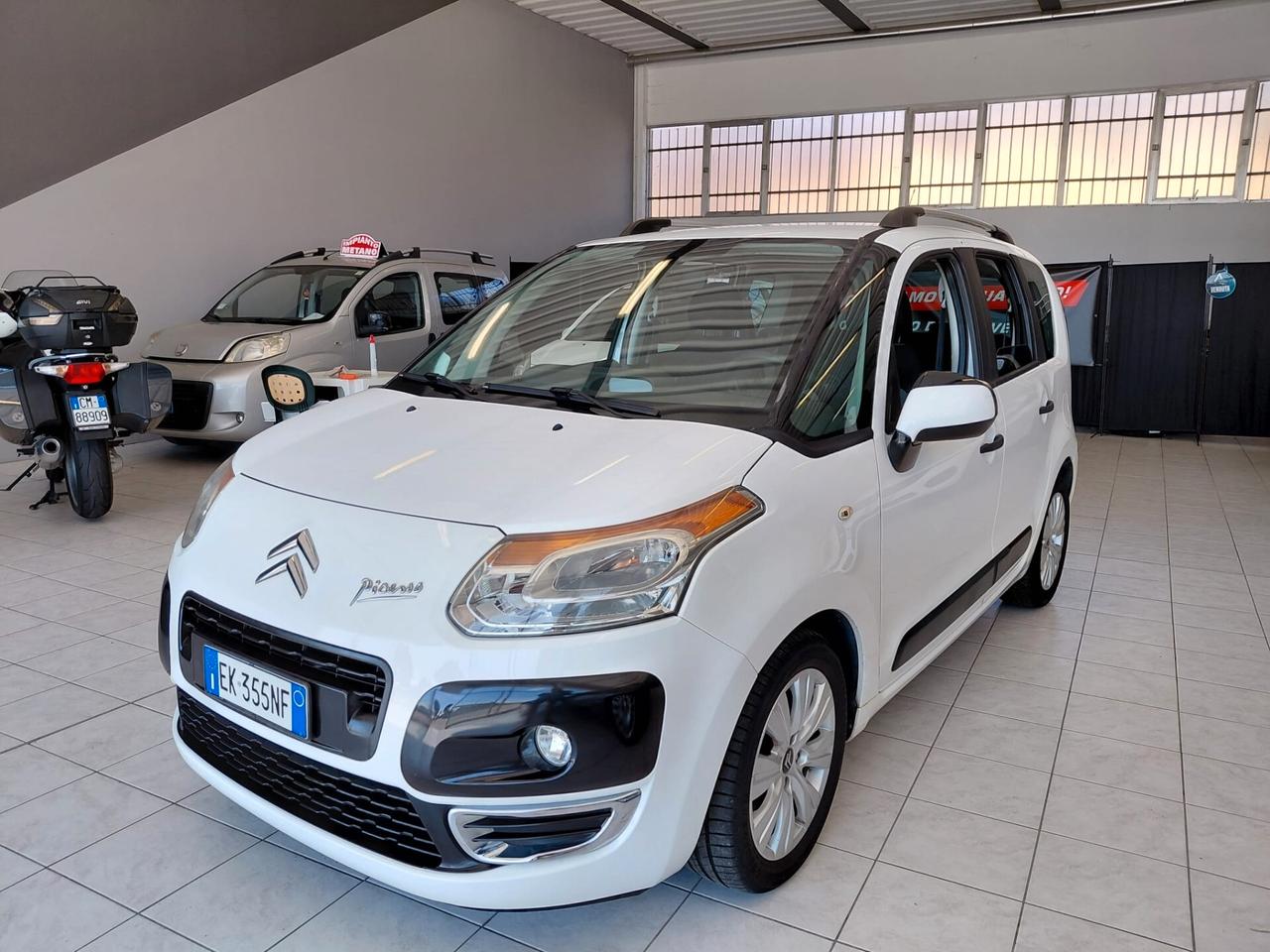 Citroen C3 Picasso 1.4 VTi 95 Exclusive Theatre KM:104.600