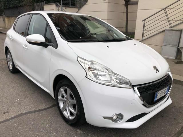 PEUGEOT 208 1.2 VTi 82 CV 5 porte Allure