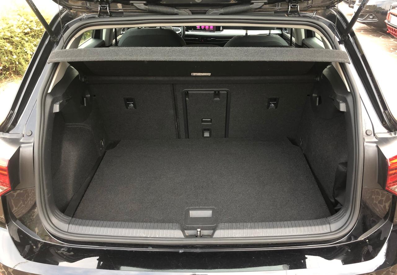 Volkswagen Golf 1.0 eTSI EVO DSG Life