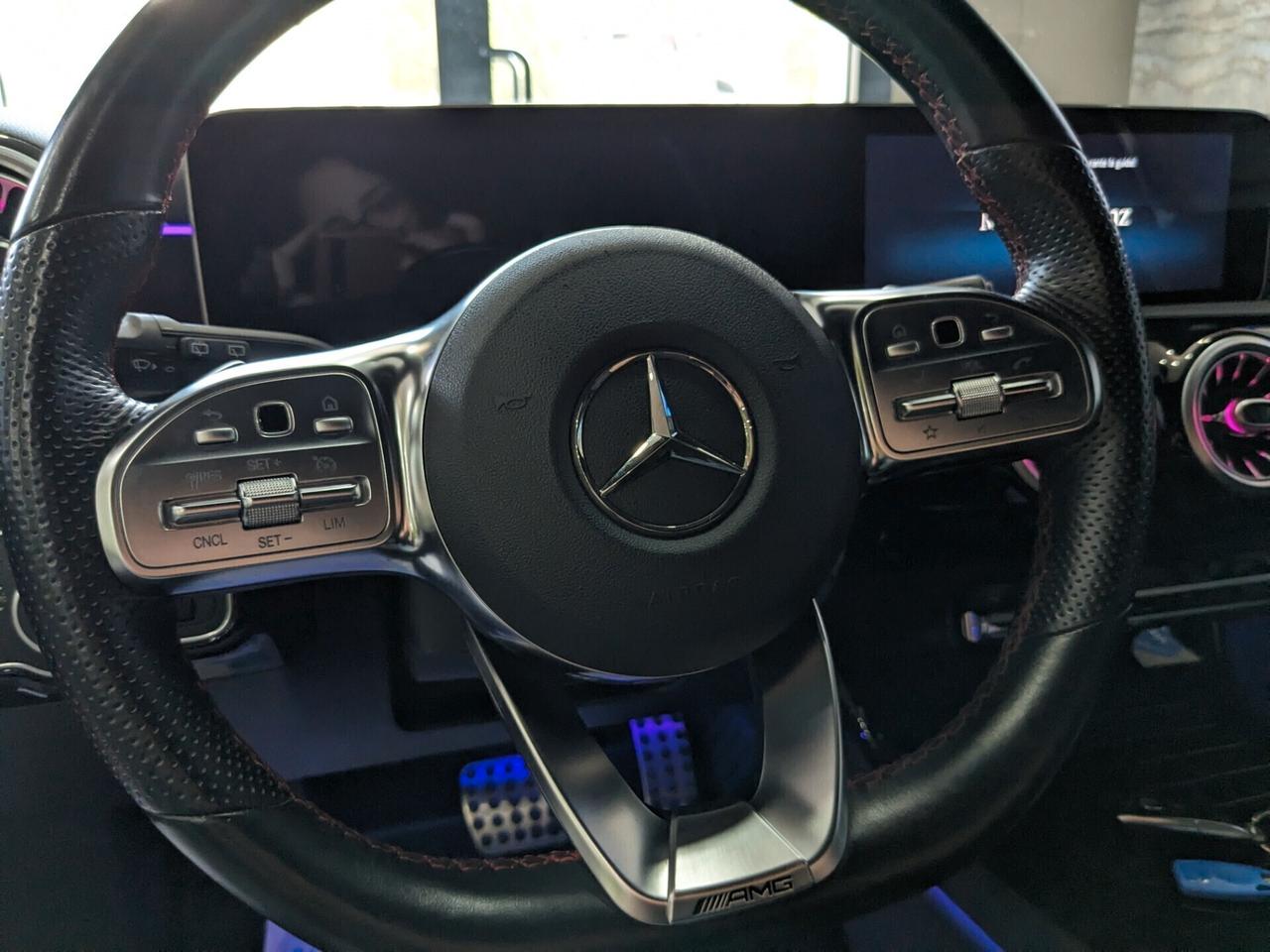 Mercedes-benz A 180 A 180 d Automatic Premium Black Edition