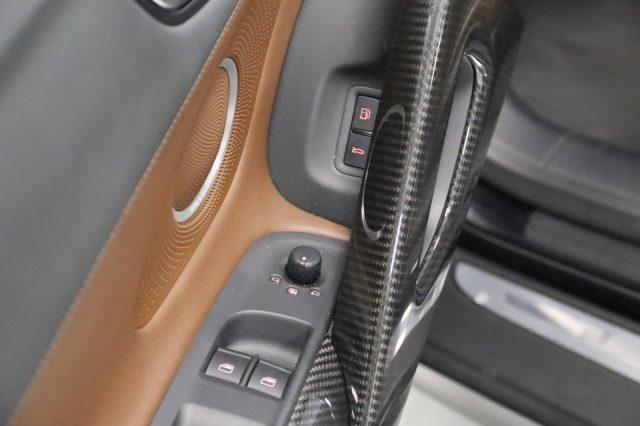 AUDI R8 Spyder 5.2 V10 FSI quattro R tronic