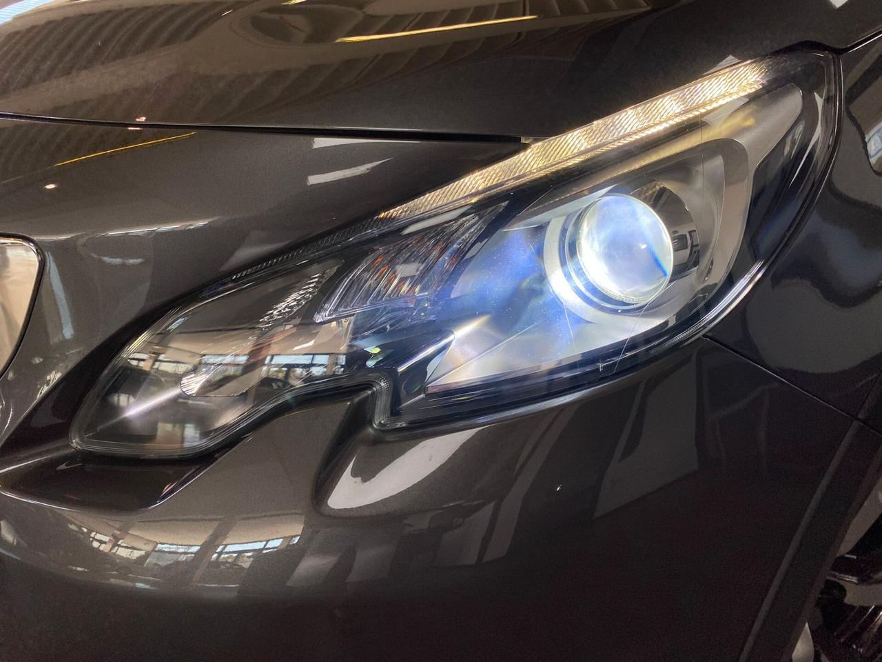 Peugeot 2008 1.6 BlueHDi 100 Allure UNiPRO/KMDOC