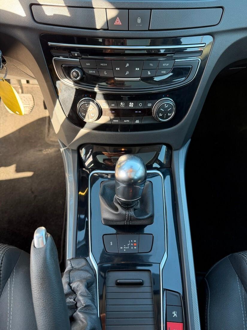 Peugeot 508 BlueHDi 114CV EAT6 S&S SW Allure