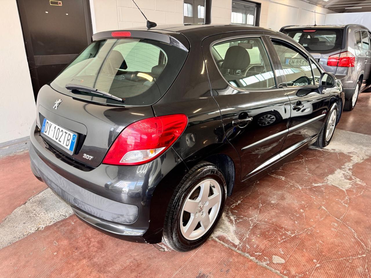 Peugeot 207 1.6 HDi 90CV 5p.