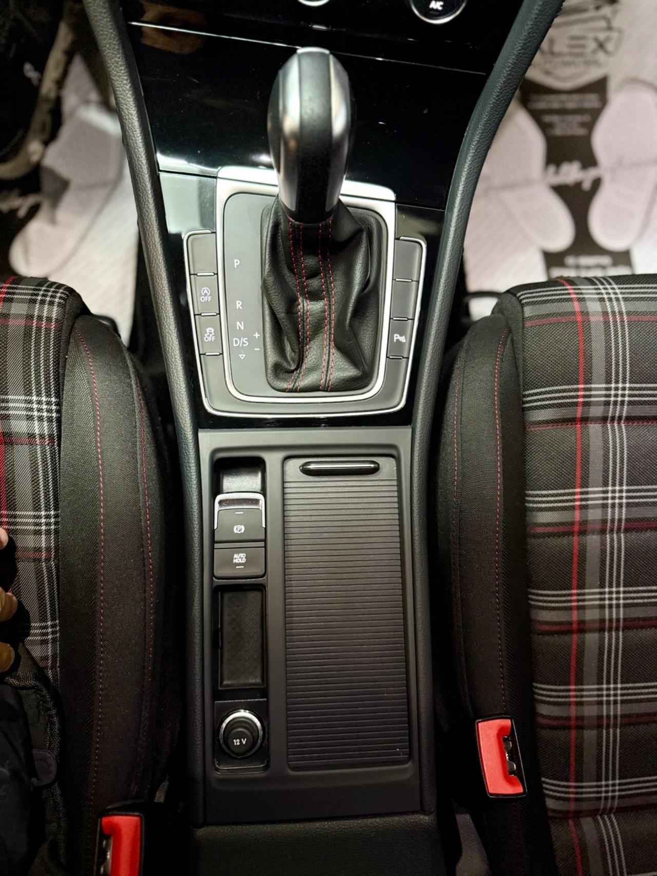 VW Golf Vll GTI 2.0TSI 245cv DSG E6