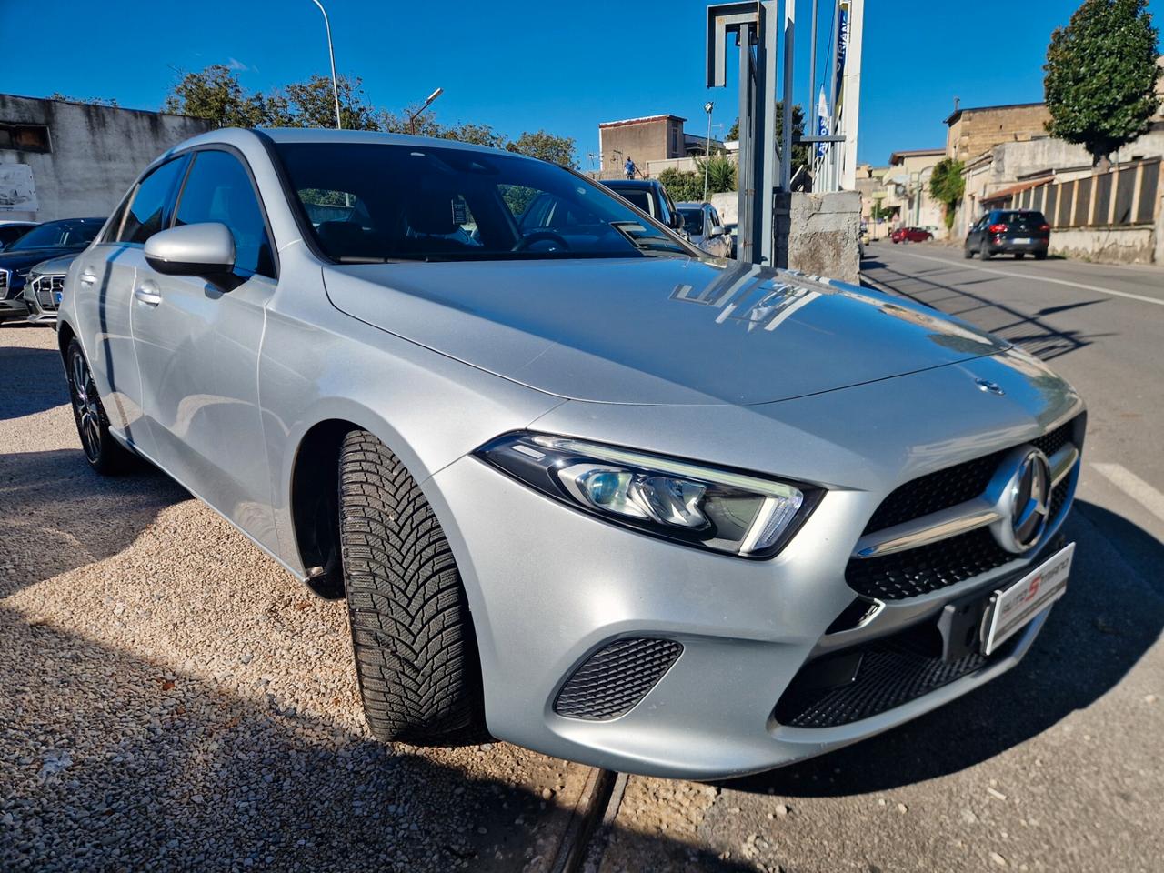 Mercedes-benz A 200 d Automatic Premium Sedan