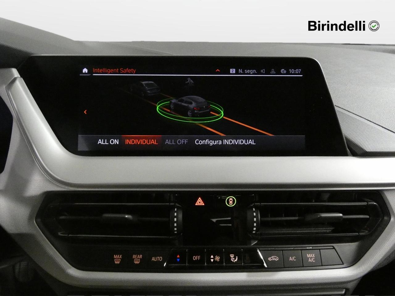 BMW Serie 1 (F40) - 116d 5p. Business Advantage
