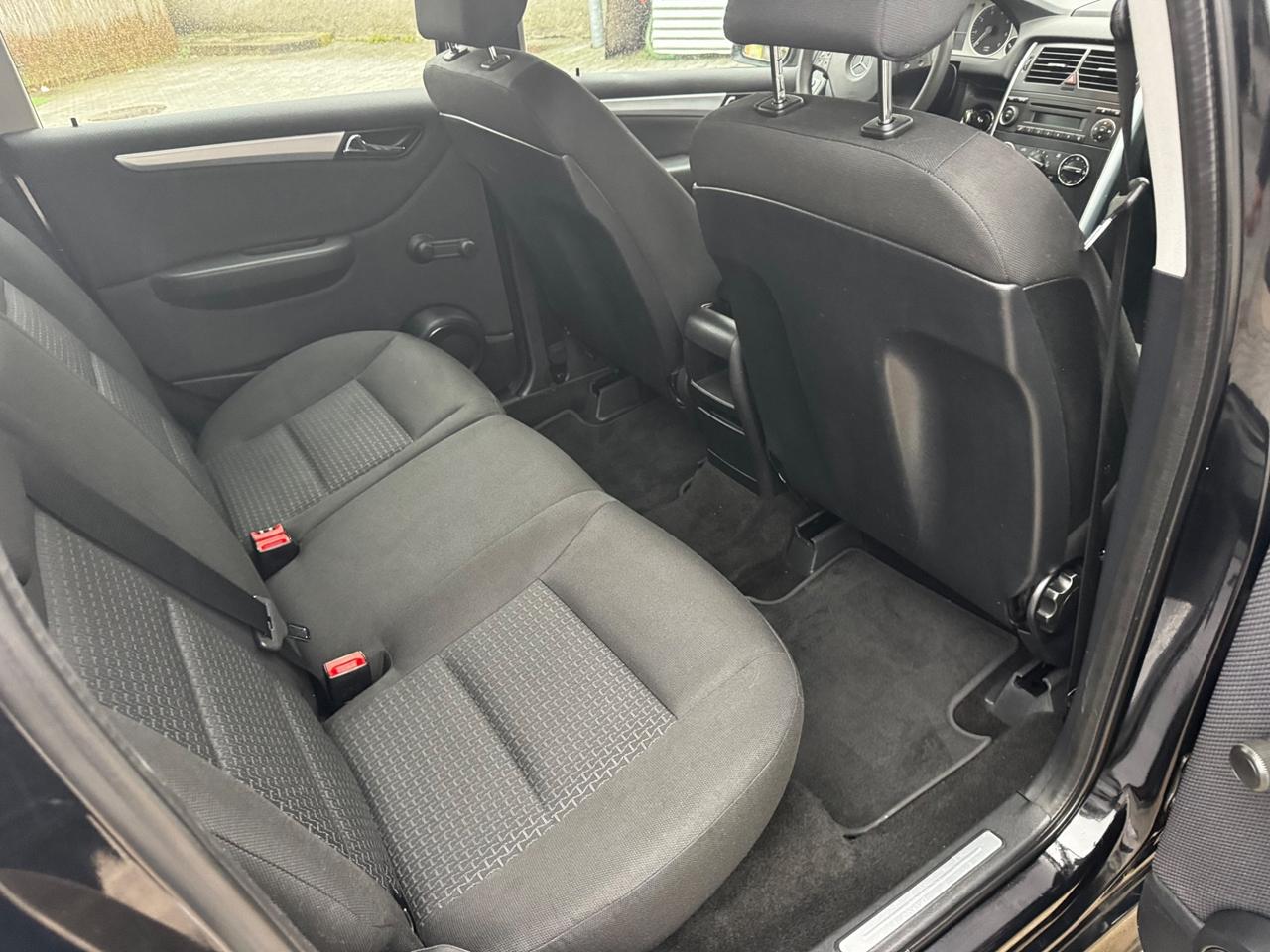 Mercedes-benz B 180 BlueEFFICIENCY neopatentati