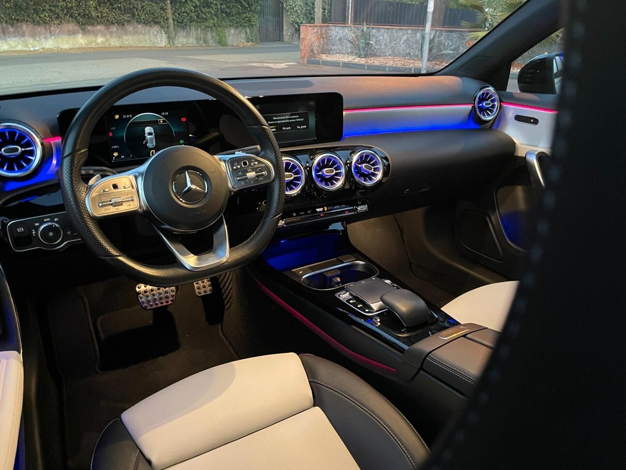 Mercedes-benz A 180 d Automatic Premium AMG LUCI