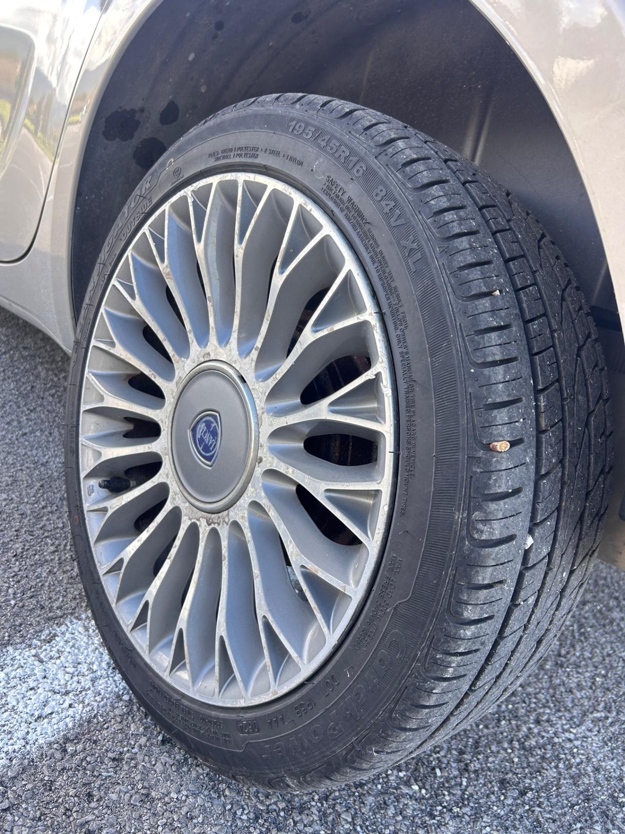 Lancia Ypsilon 1.3 MJT 16V 95 CV 5 porte S&S Platinum