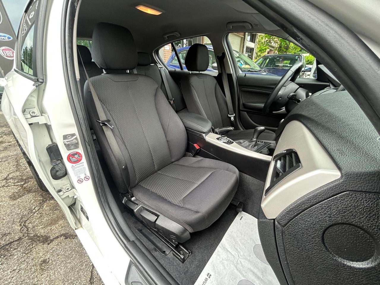 Bmw 120 120d 5p. Unique