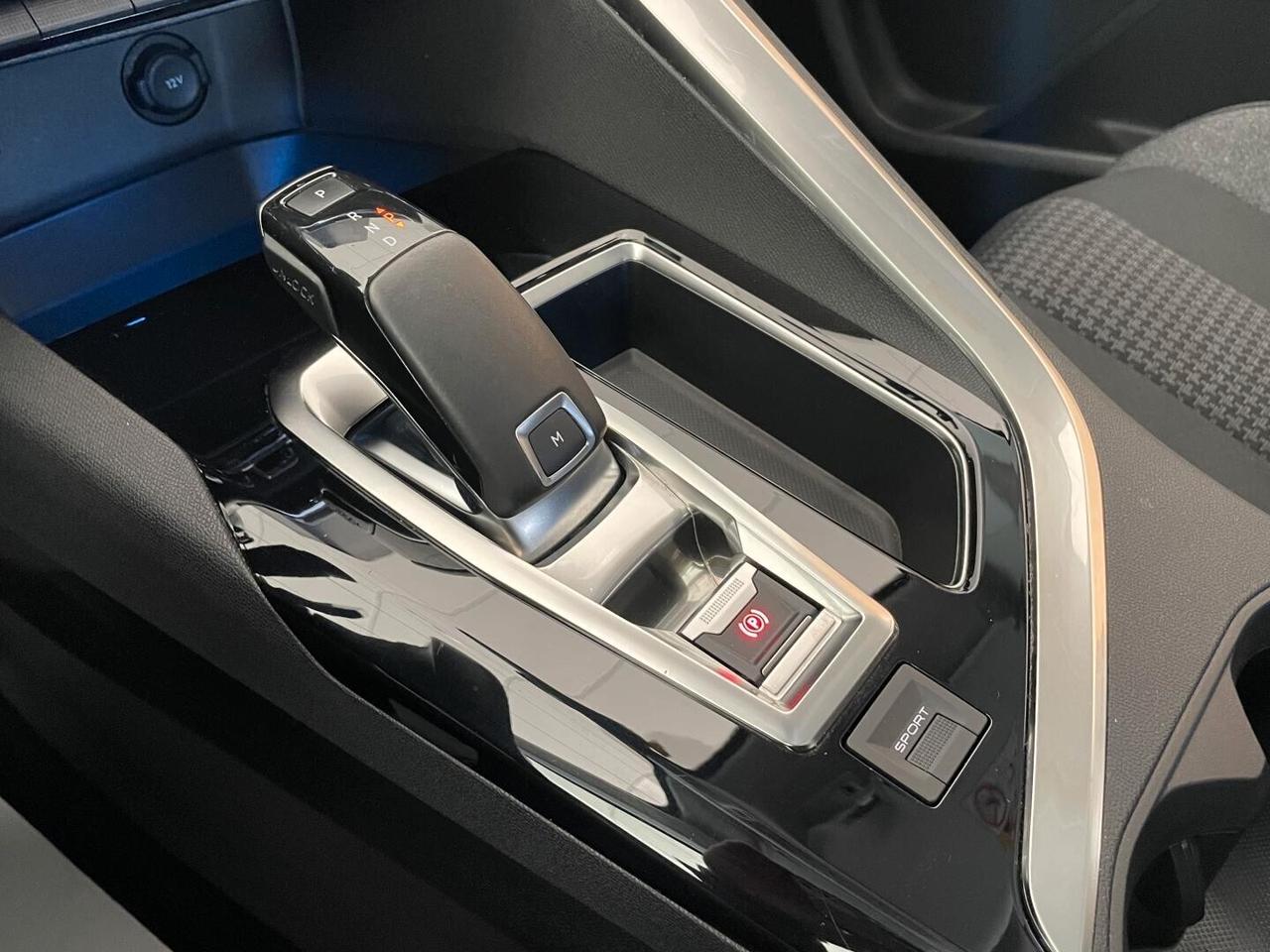 PEUGEOT 3008 Business Navi - BlueHDi 130cv EAT8