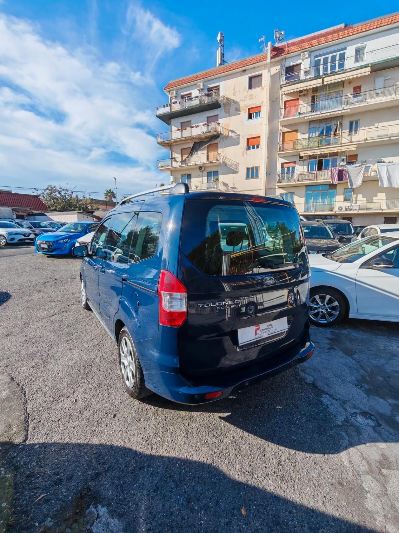 Ford Tourneo Courier 1.5 TDCI 75 CV Plus