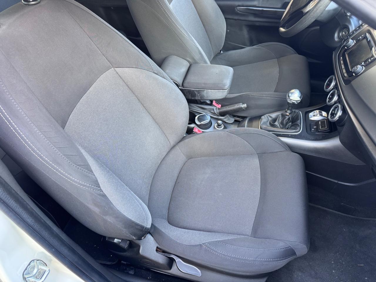 Alfa Romeo Giulietta 1.6 JTDm-2 neopaten garanzia 12 m