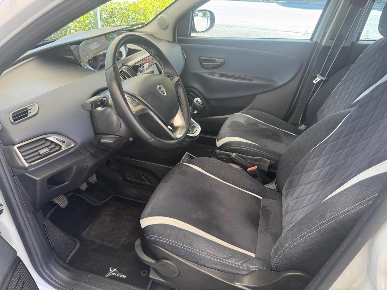 Lancia Ypsilon 1.2 69 CV MYA S&S Platinum