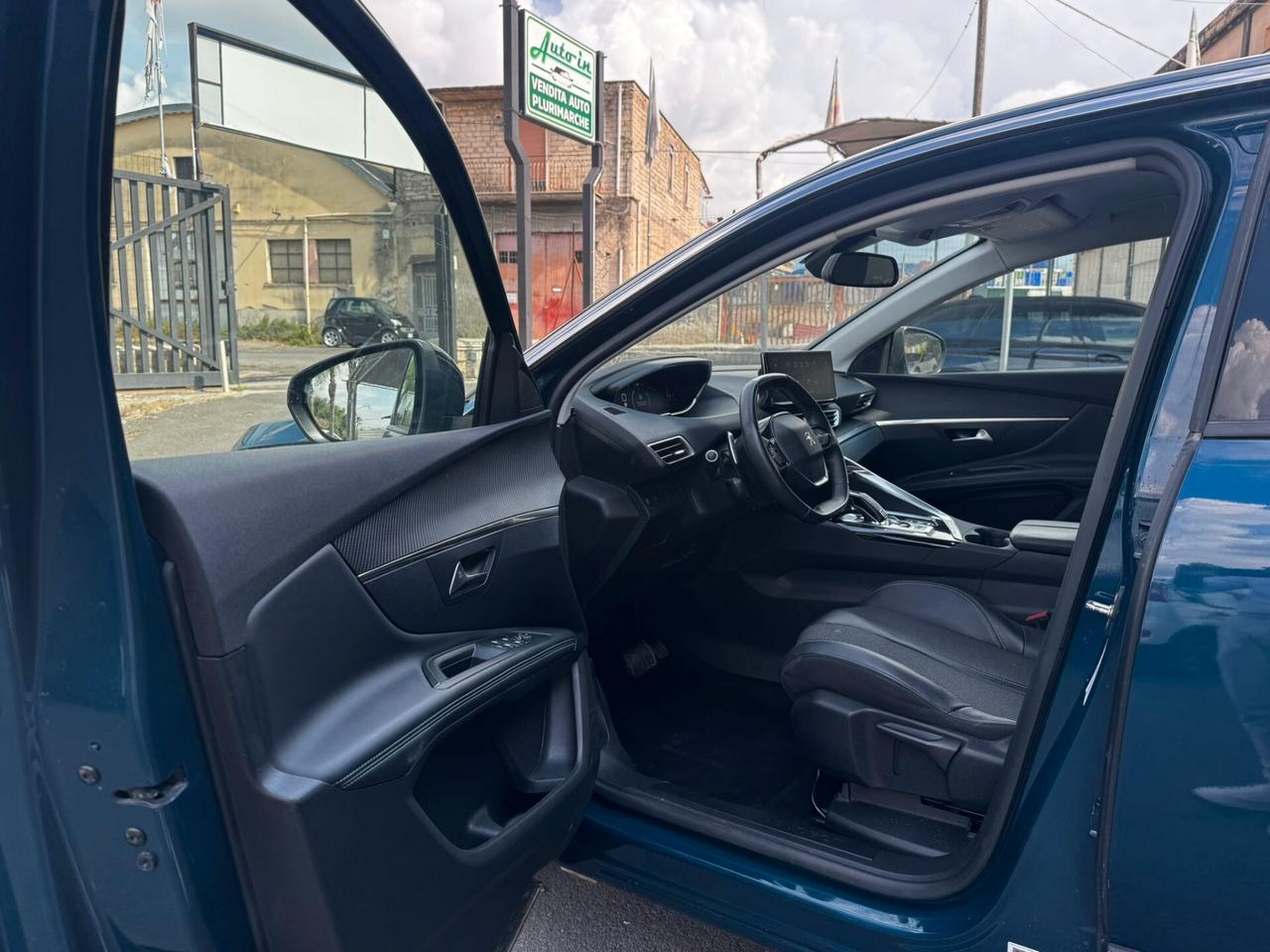 Peugeot 3008 BlueHDi 130 S&S EAT8 Allure