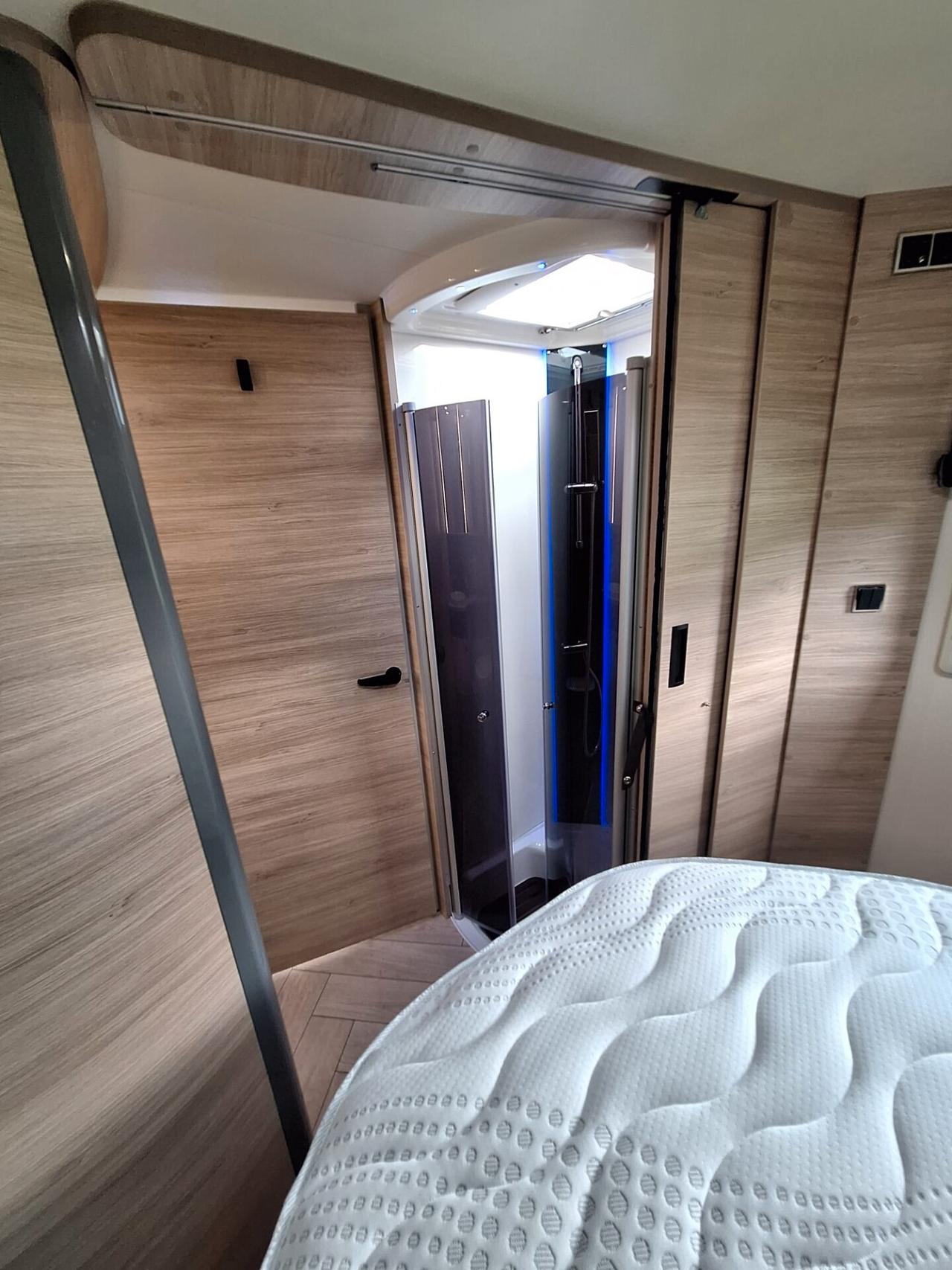 Challenger 3048 MOTORHOME € 86.900 cambio automatico -extra accessoriato letto nautico