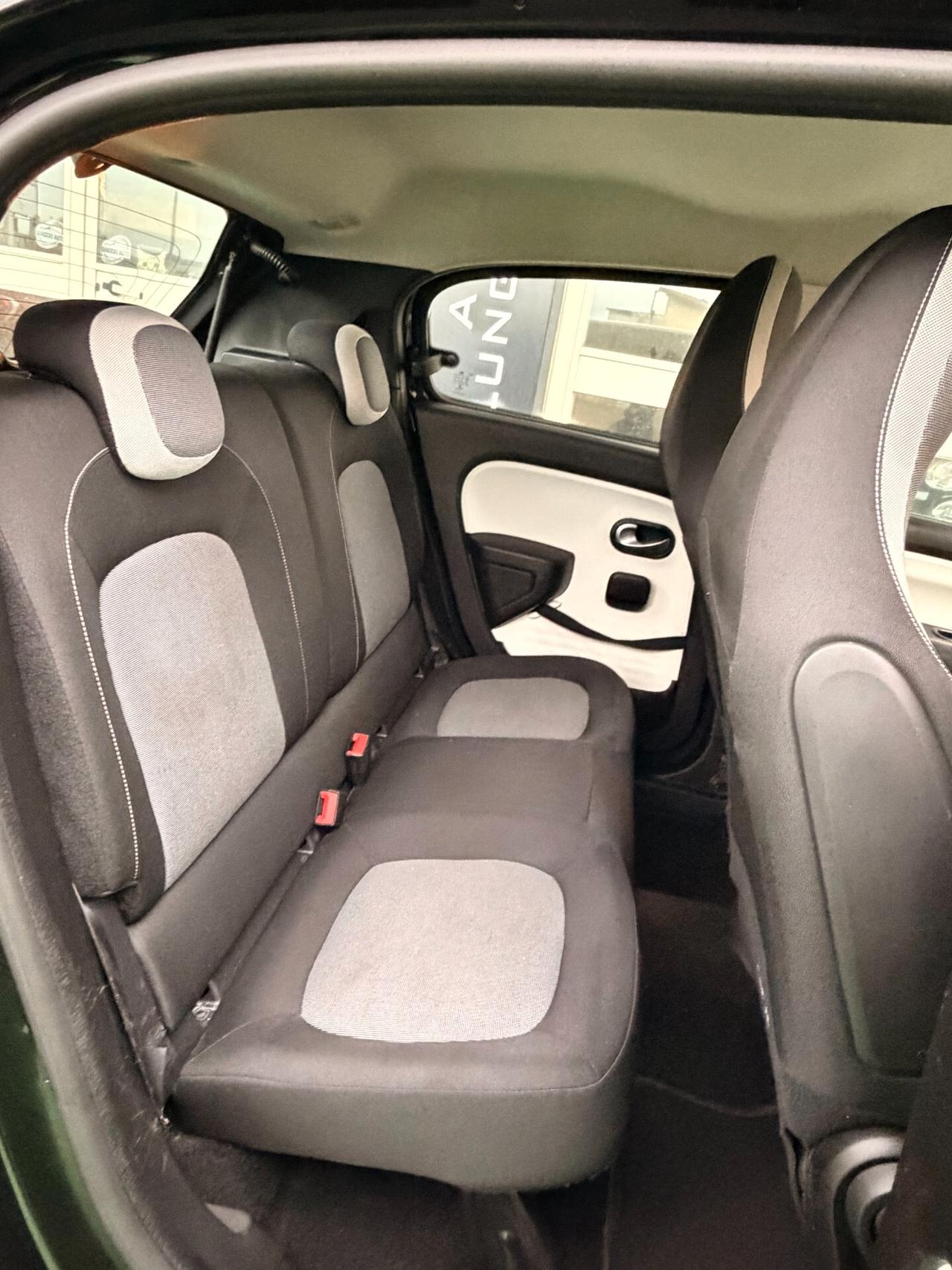 Renault Twingo anno 2019 benzina 1000