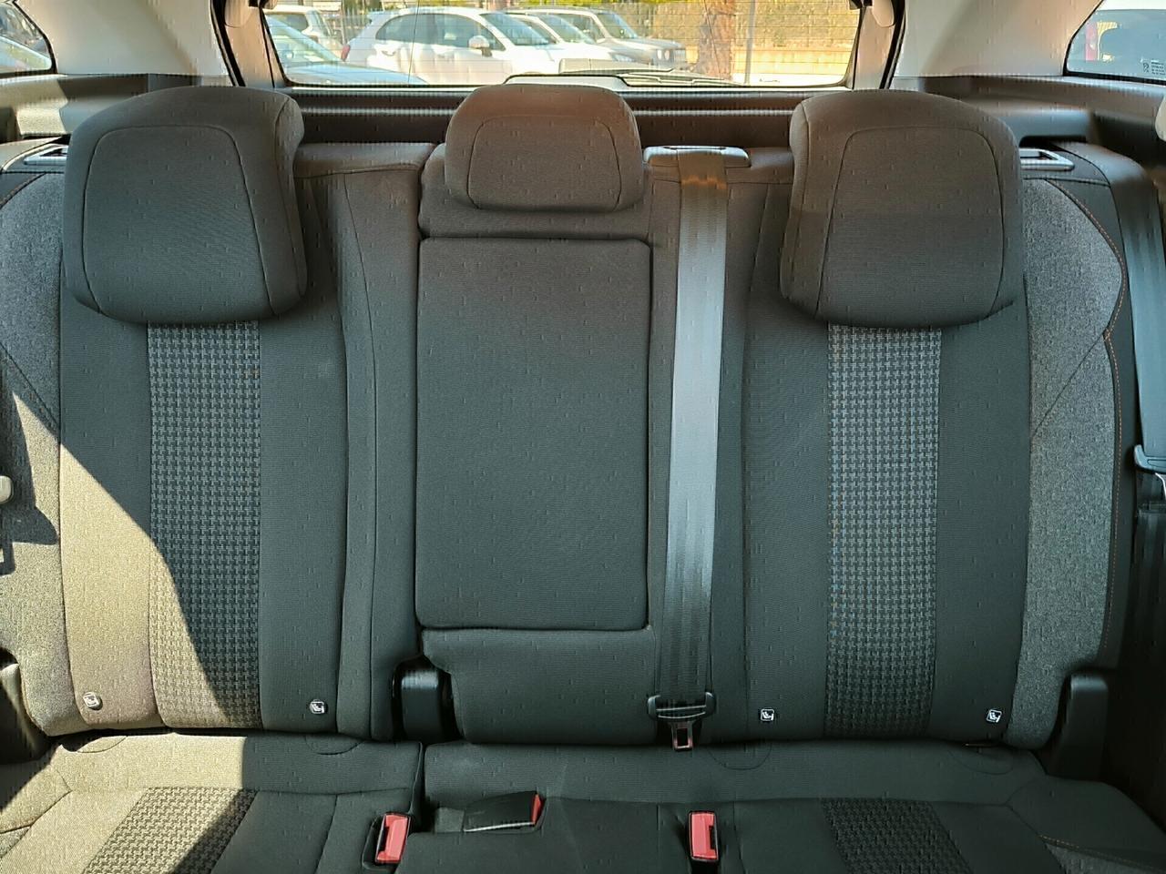 Peugeot 3008 BlueHDi 130 S&S Business