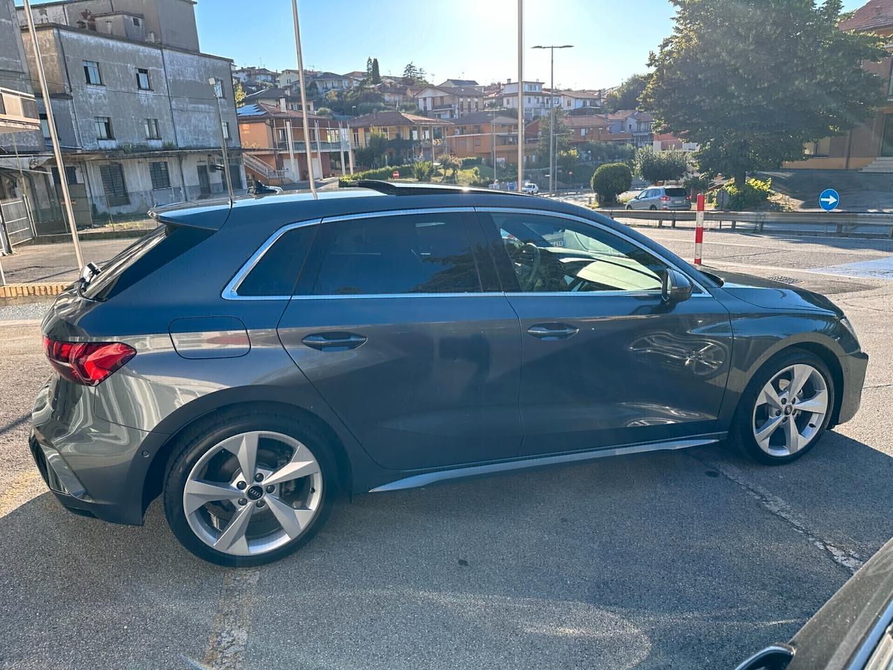 Audi A3 SPORTBACK 35 TDI S tronic S LINE + PANORAMA + FARI MATRIX + CAMERA + R18