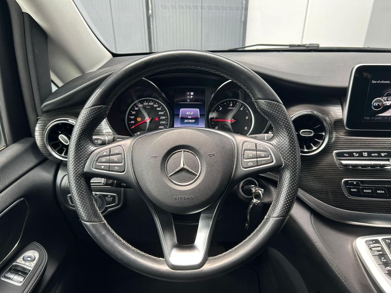 Mercedes-benz V 250 d Automatic 4Matic Premium Extralong