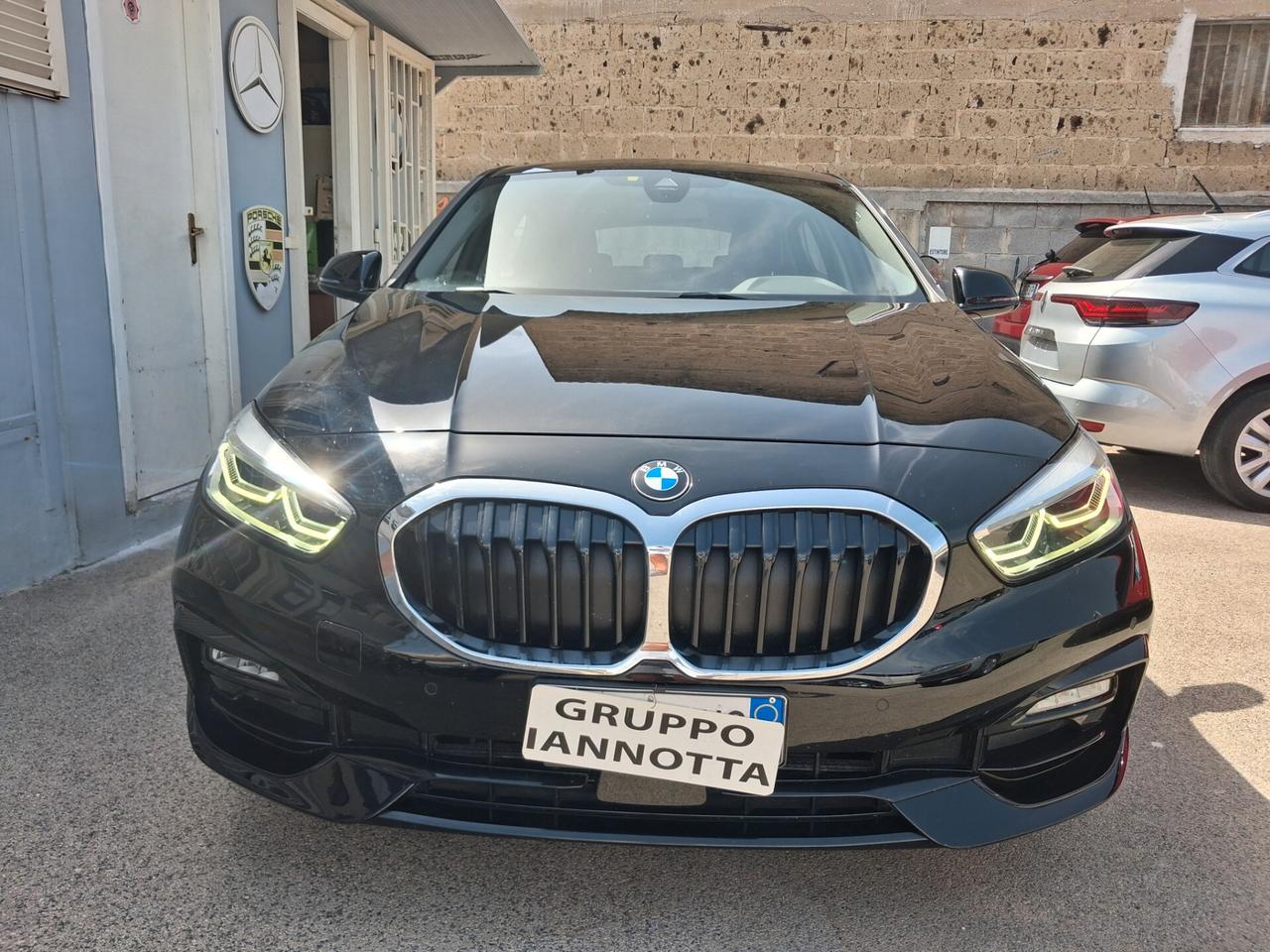 Bmw 120d xDrive 5p. Sport 190 C.V. NAVIGATORE CAMBIO AUTOMATICO FARI FULL LED SOLI KM 59960 GARANZIA 12 MESI CERTIF. DI CONFORMITA'