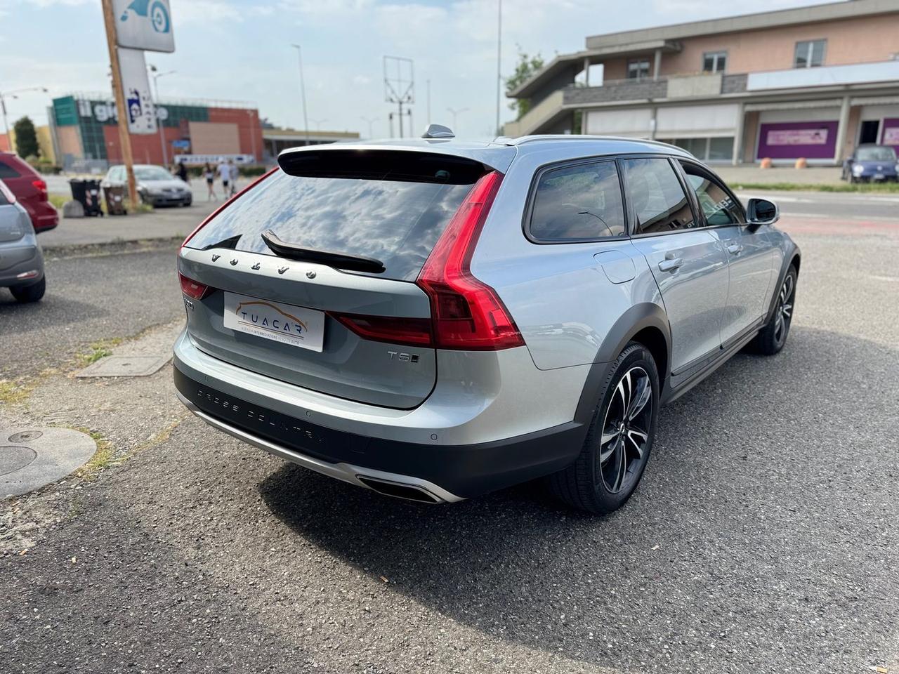 Volvo V40 Cross Country Momentum 2.0 T5 #5705