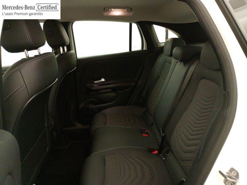 Mercedes-Benz GLA 180 D ADVANCED AUTO