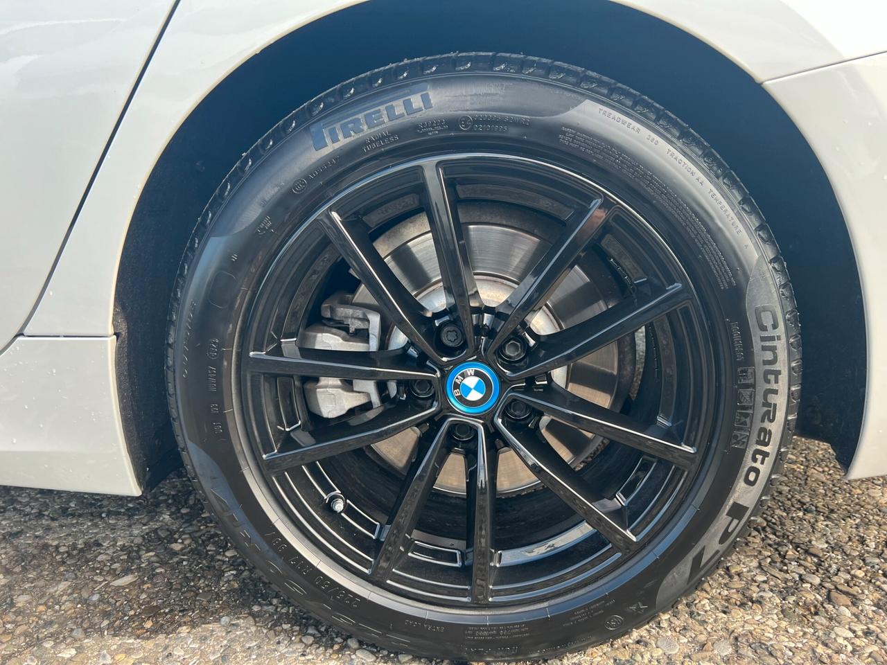 Bmw 330e G21 Touring auto