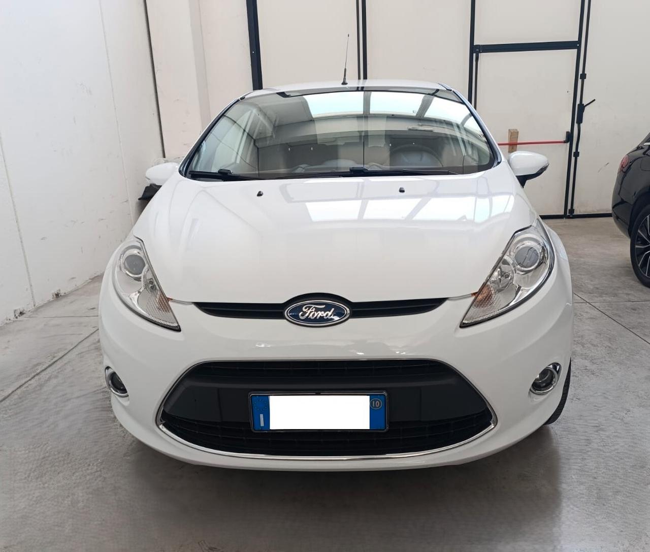 Ford Fiesta 1.4 5 porte Bz.- GPL Titanium - Uniproprietario