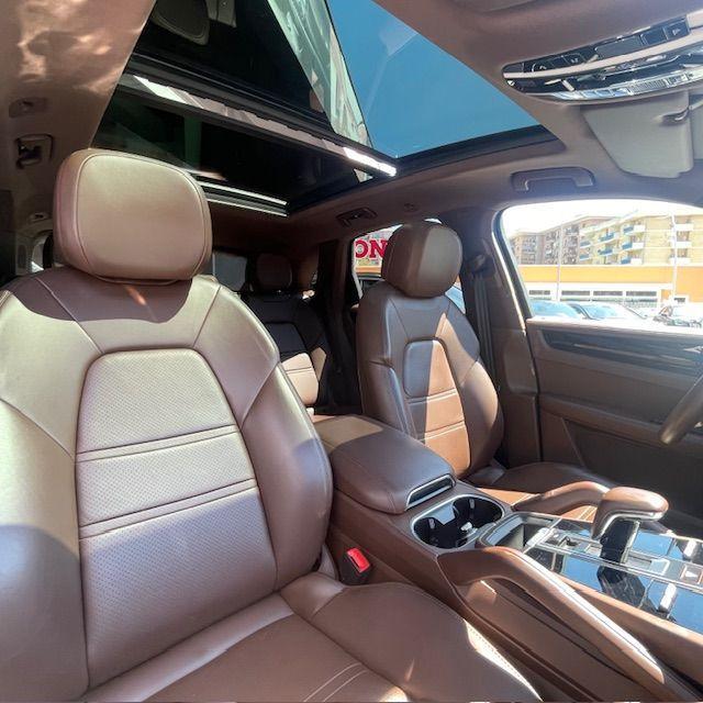 PORSCHE - Cayenne - 3.0 V6 E-Hybrid
