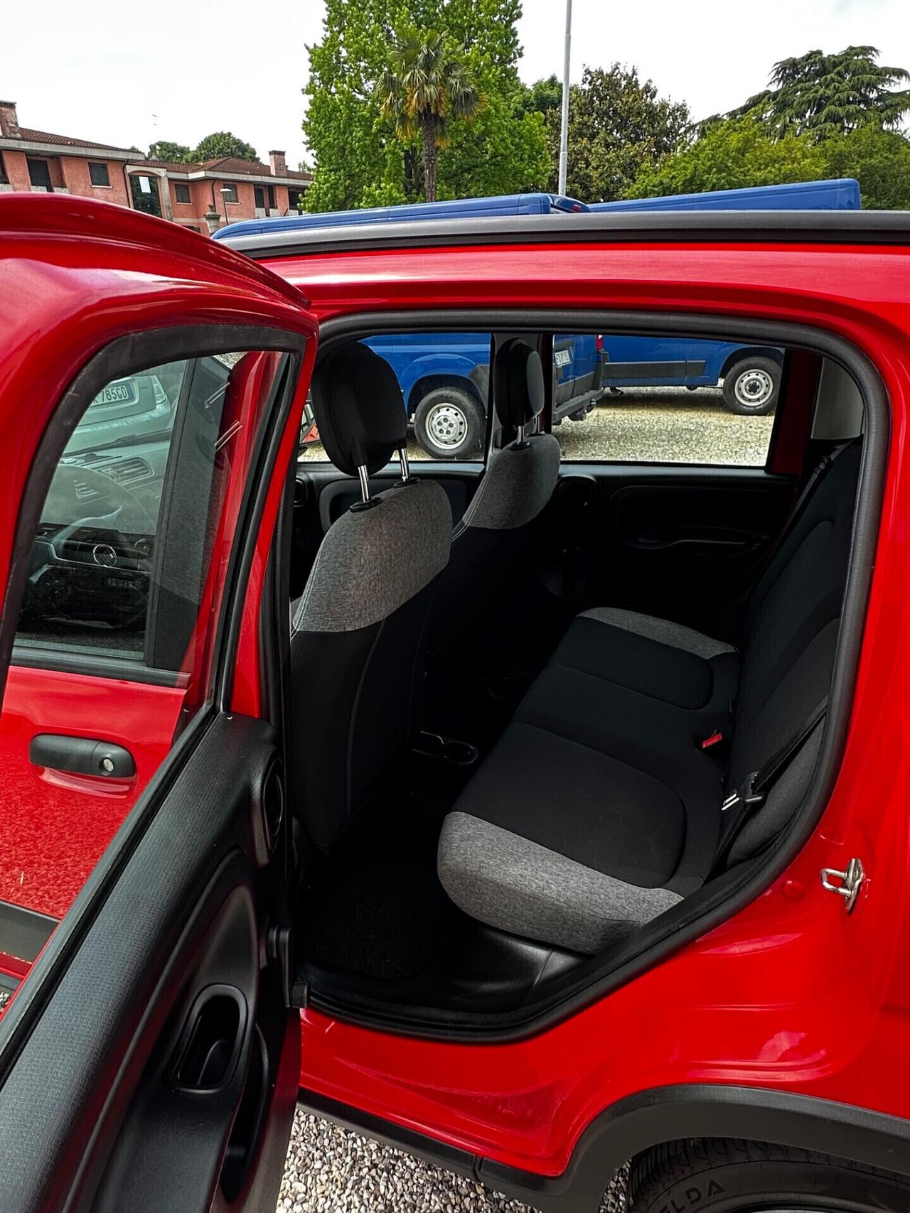 Fiat Panda 1.0 FireFly S&S Hybrid Red