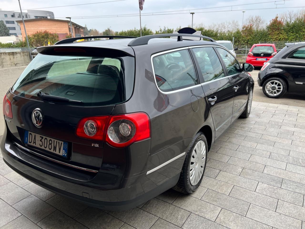 Volkswagen Passat 1.6 16V FSI Comfortline