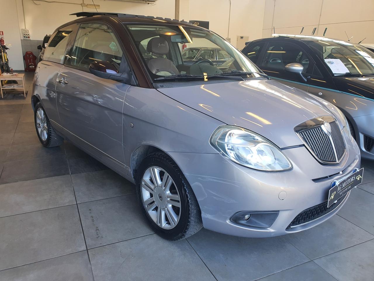 Lancia Ypsilon 1.2 Oro Bianco