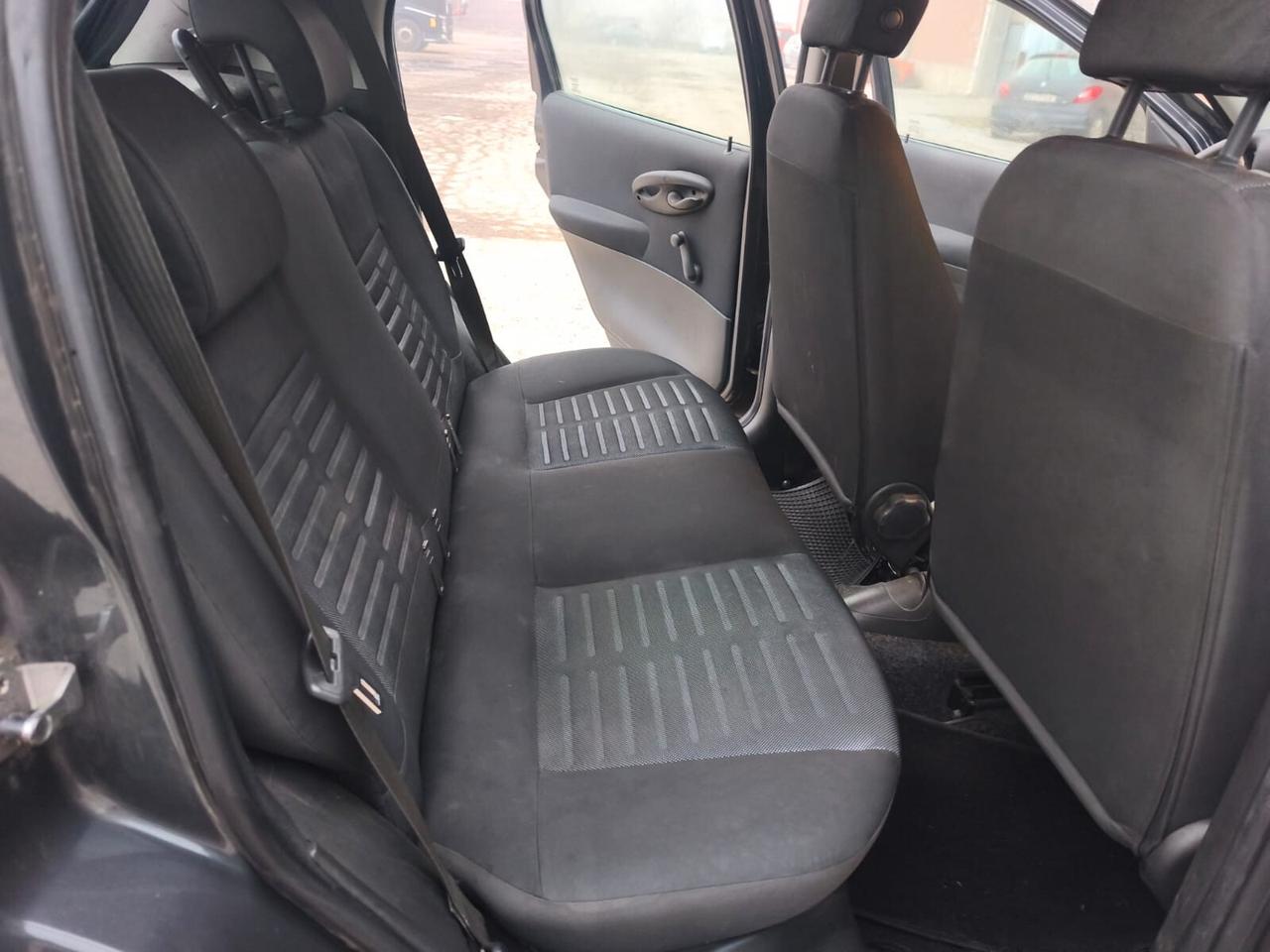 Fiat Punto 2010---1.2 Benzina GPL Neopatentati