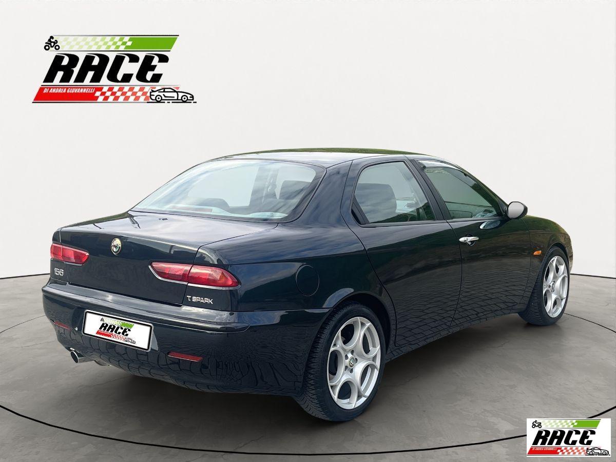 ALFA ROMEO - 156 - 2.0i 16V Twin Spark Distinctive