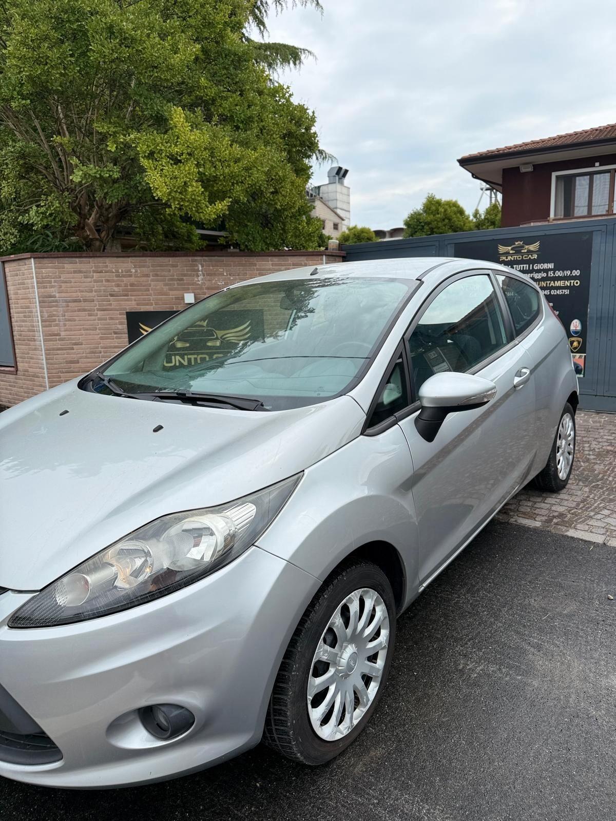 Ford Fiesta 1.2 82CV 3 porte Titanium