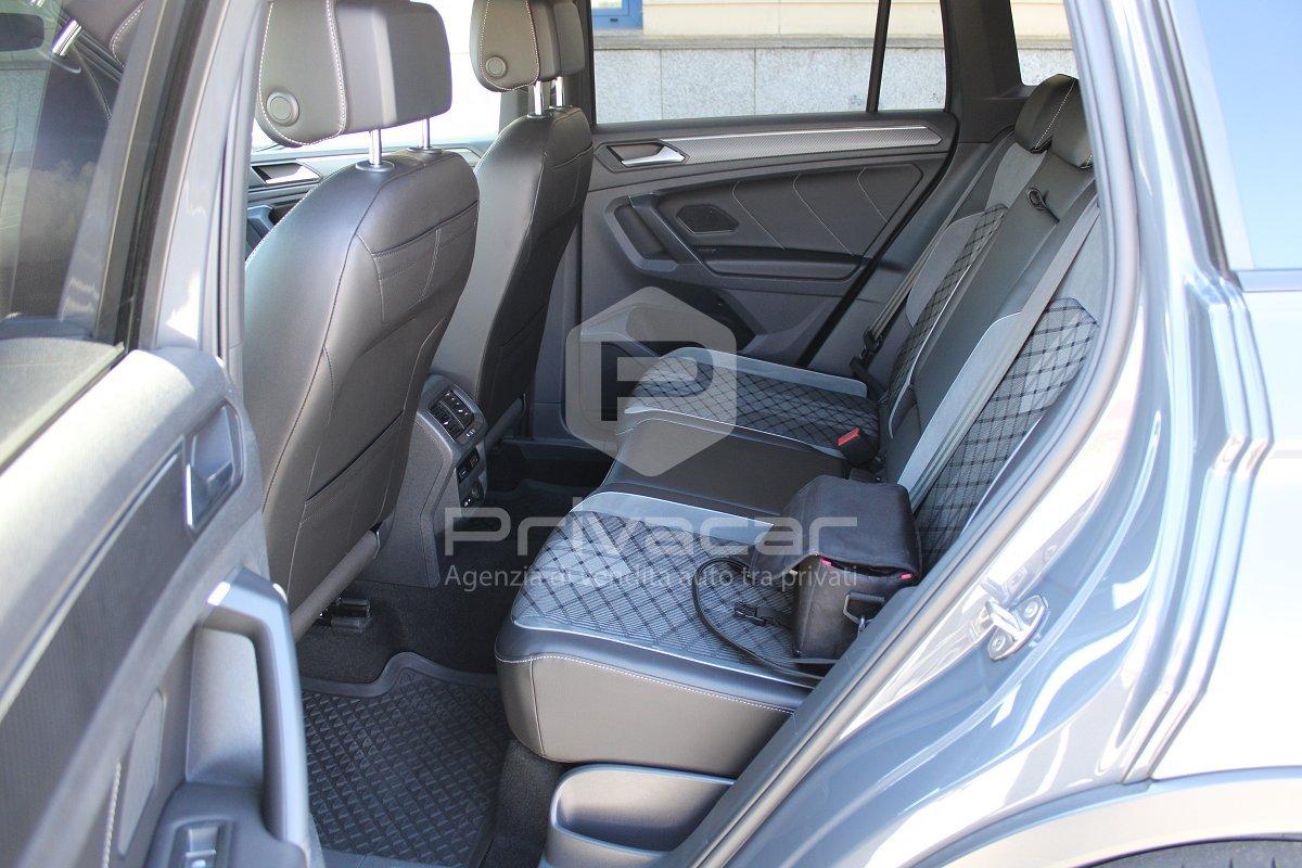 VOLKSWAGEN Tiguan 2.0 TDI 150 CV SCR DSG R-Line