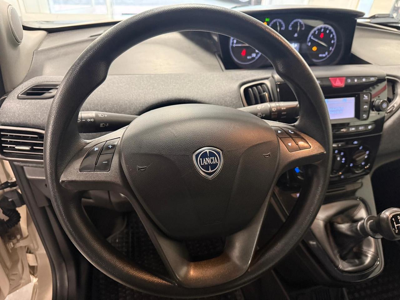 Lancia Ypsilon 1.2 69 CV 5 porte GPL Ecochic Gold