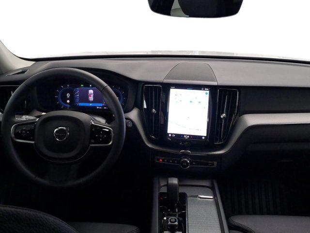 VOLVO XC60 B4 (d) automatico Plus Dark