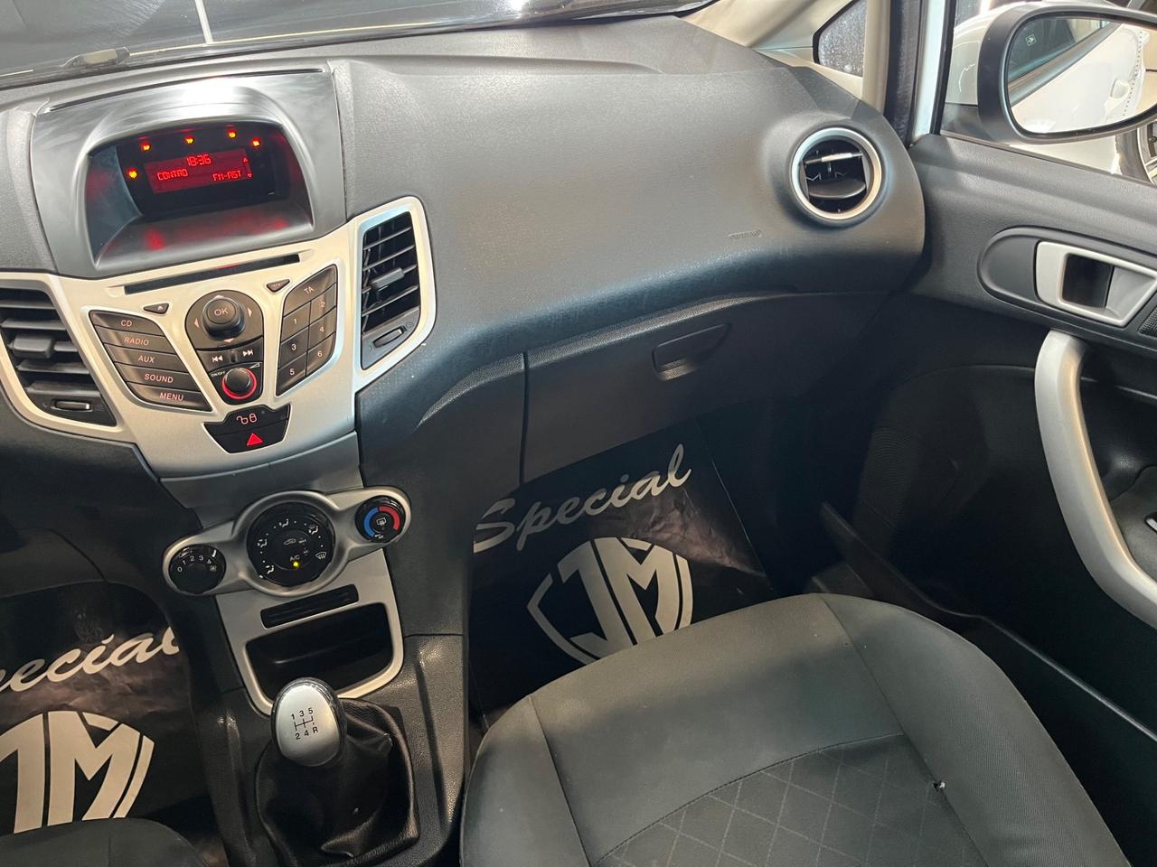 Ford Fiesta 1.2 60CV 5 porte Titanium OK NEOPATENTATI