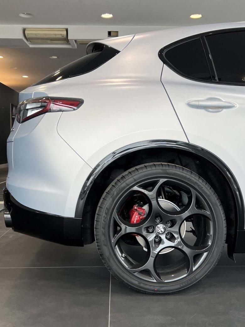 Alfa Romeo Stelvio COMPETIZIONE 210 CV PRONTA CONSEGNA