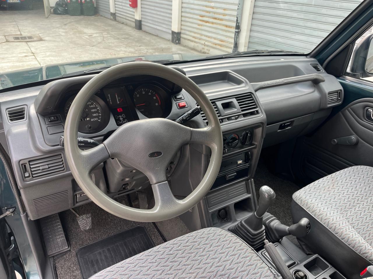 Mitsubishi Pajero 2.5 TDI Metal-top SS GLX Comfort