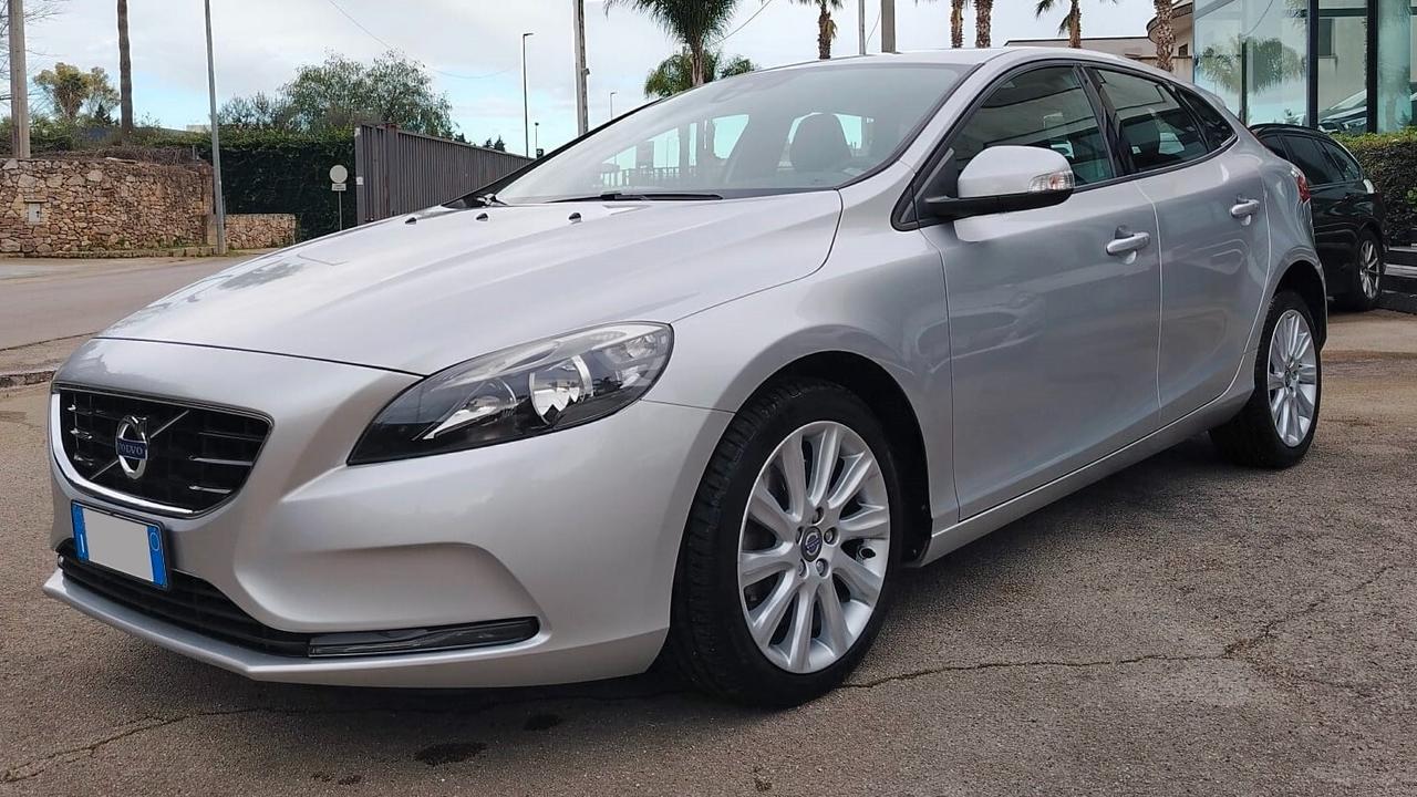 Volvo V40 D2 Momentum